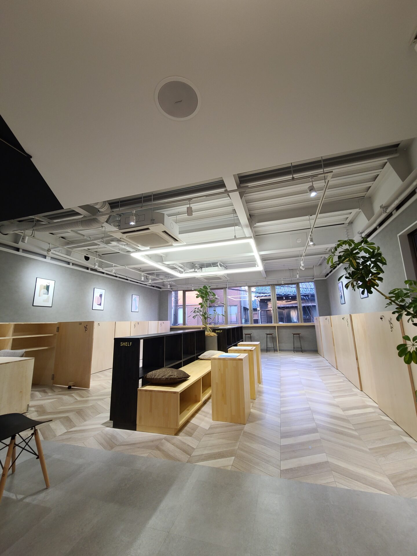 金沢駅前シェアオフィス+crew タスクル