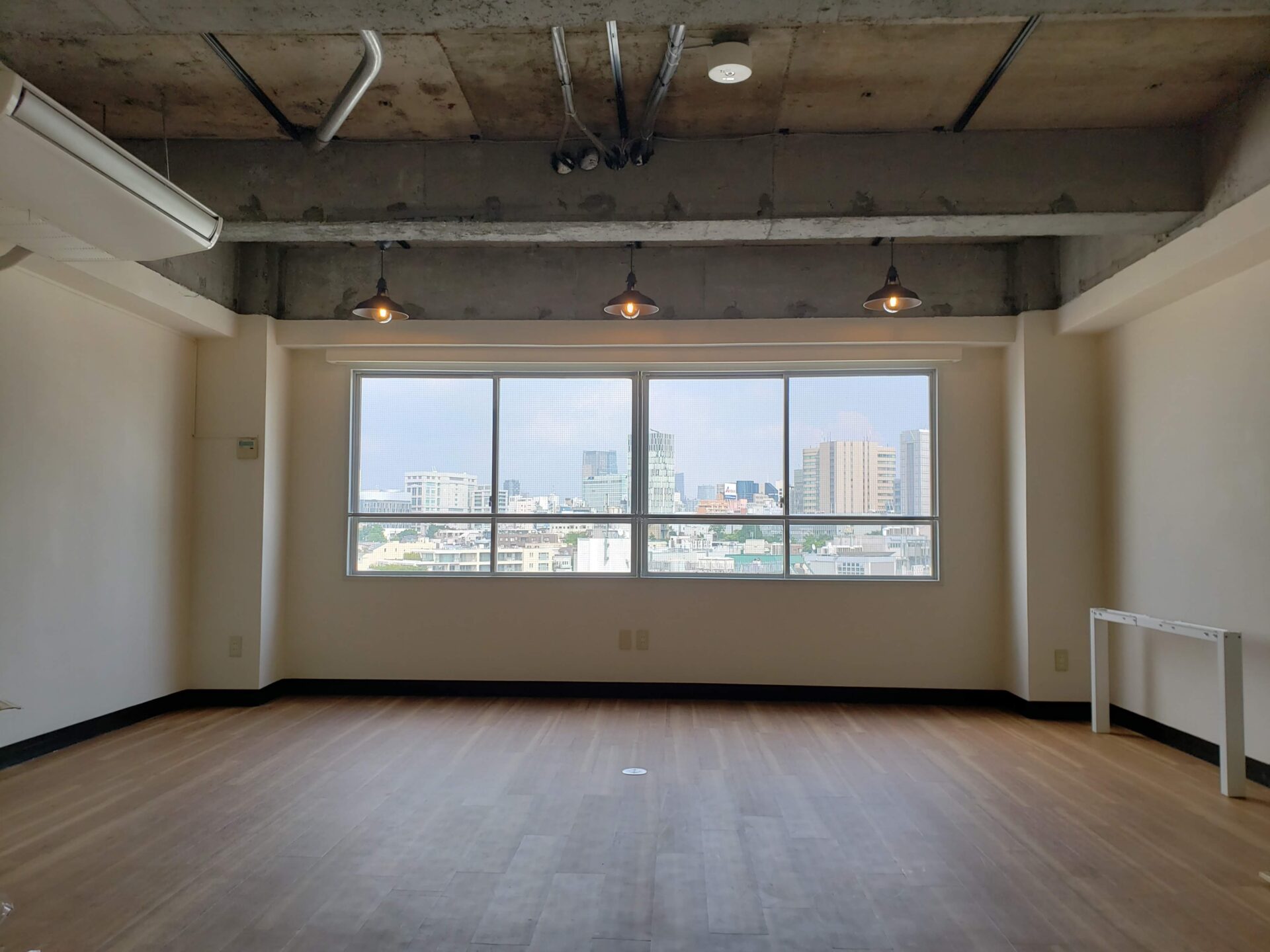 【成約済み】渋谷で今選ばれているスケルトンオフィス