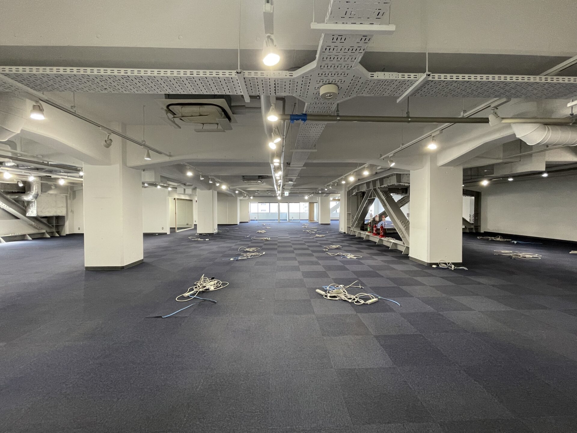 【成約済み】会議中、外ばっか見てごめんなさい【倉庫リノベ編】