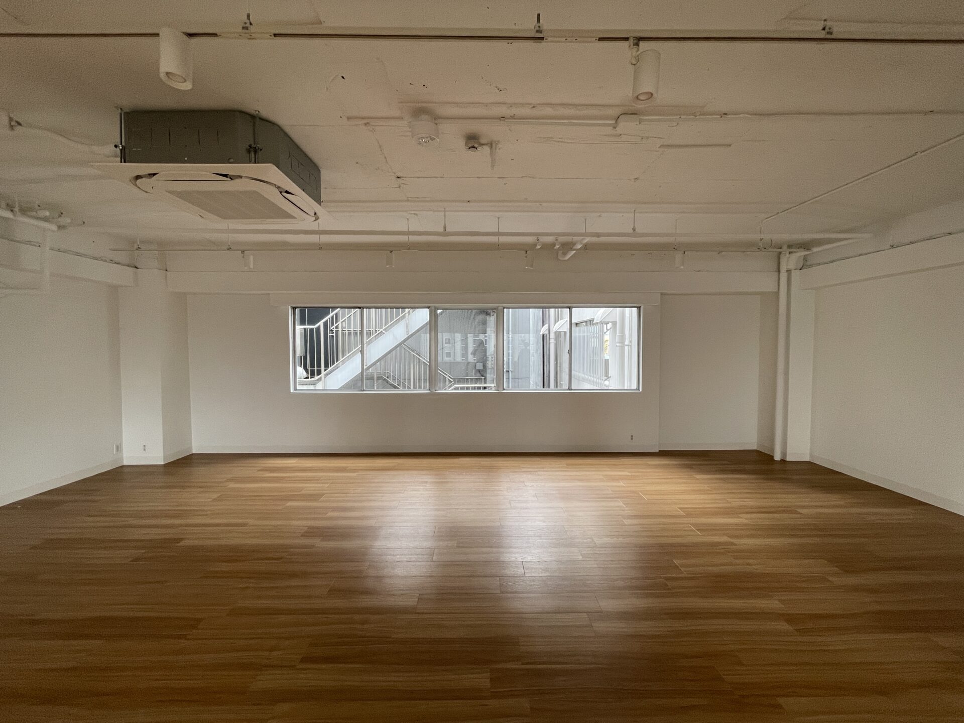 【成約済み】クールすぎず、肩の力を抜いて