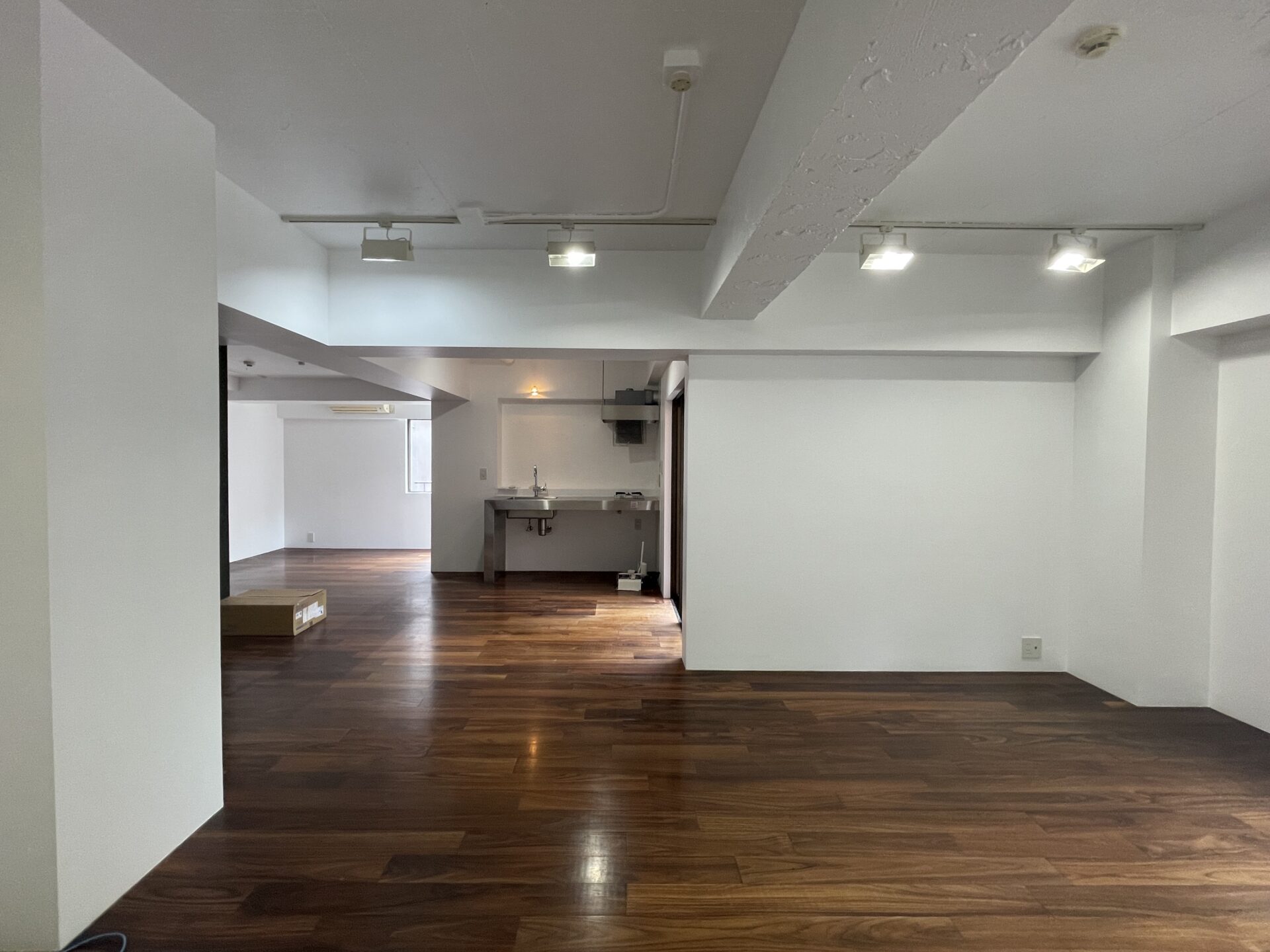 【成約済み】shooting in office