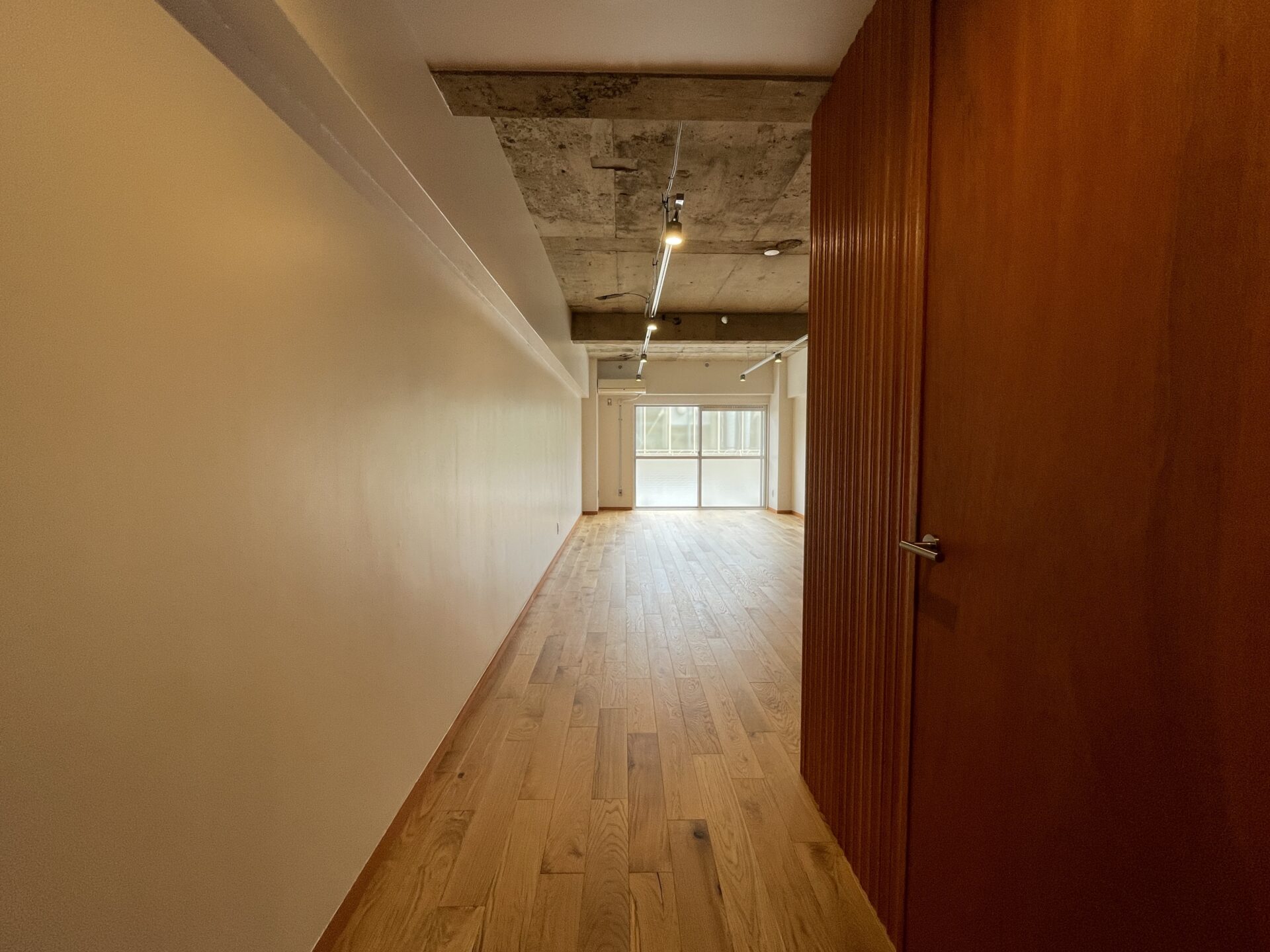 【成約済み】スケルトン×ウッドBOX