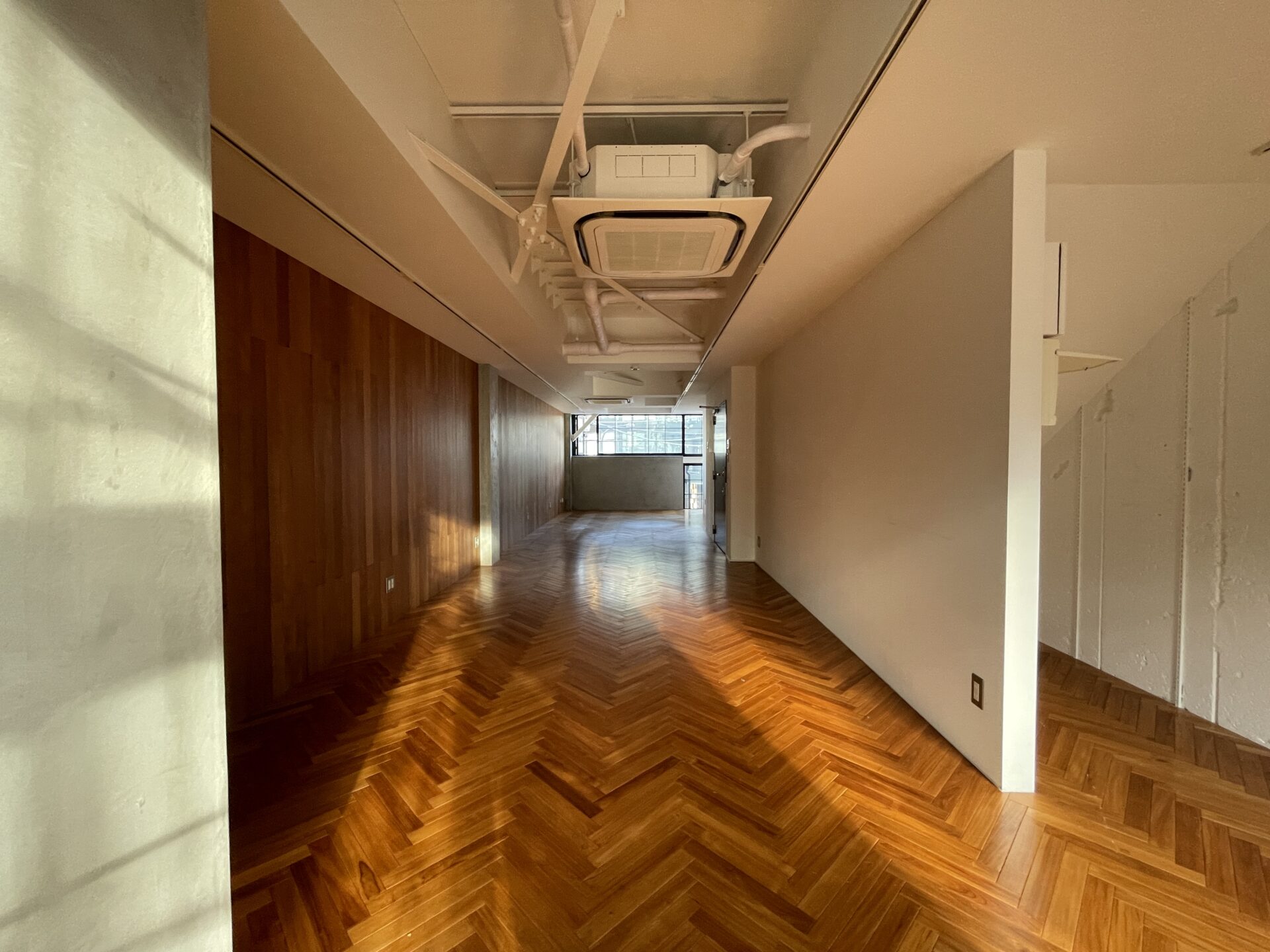 【成約済み】好配色デザイン会社