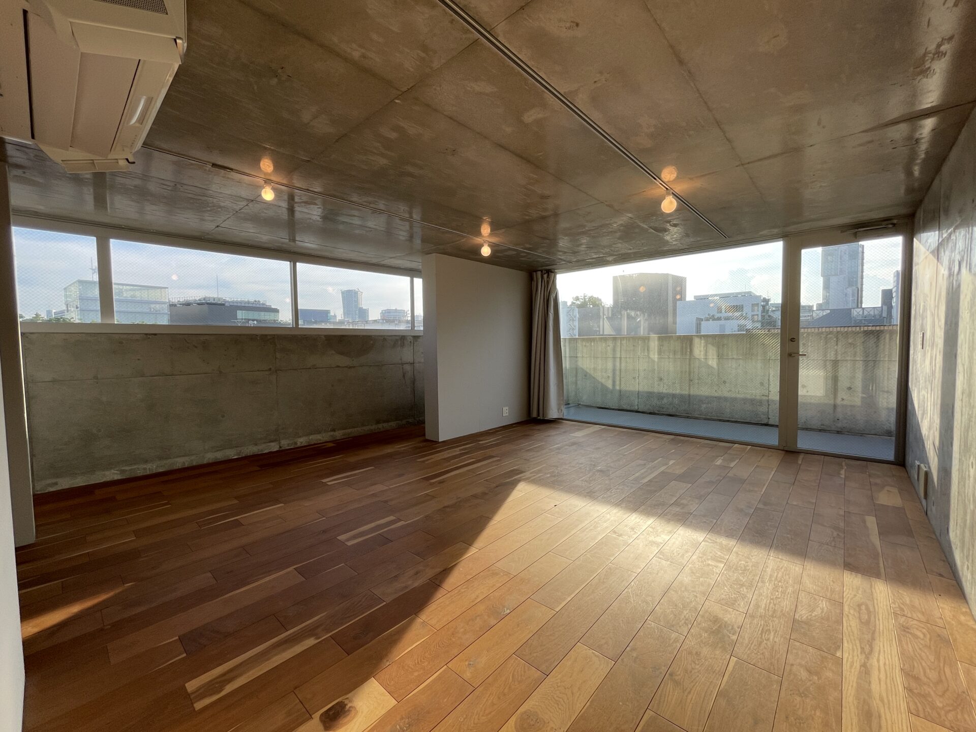 【成約済み】眩しいデザイナーズ