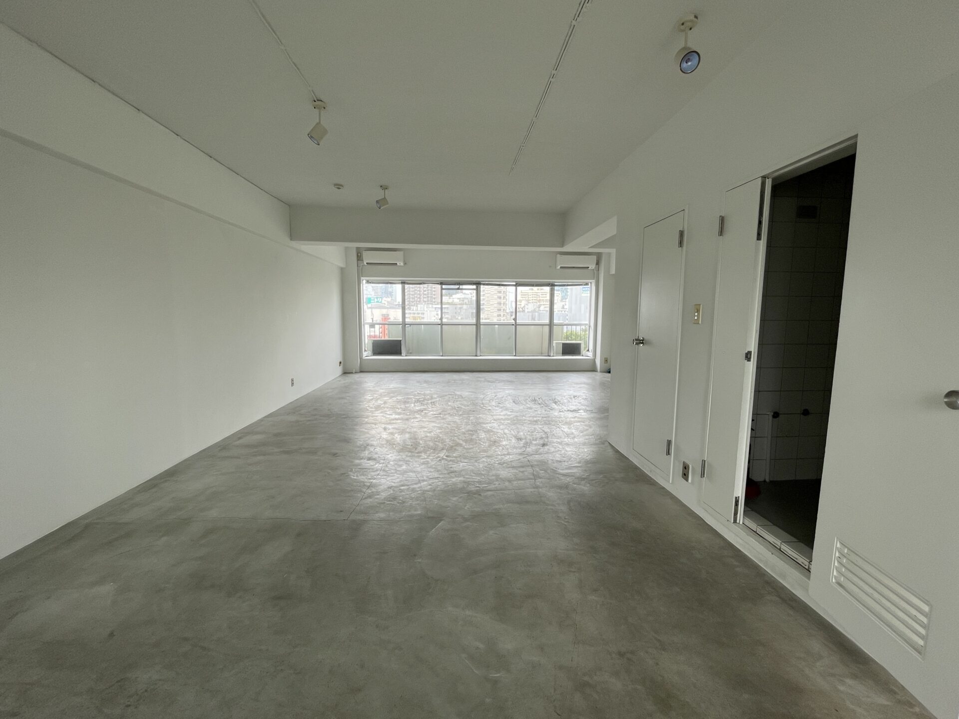 【契約済み】無機質がいい