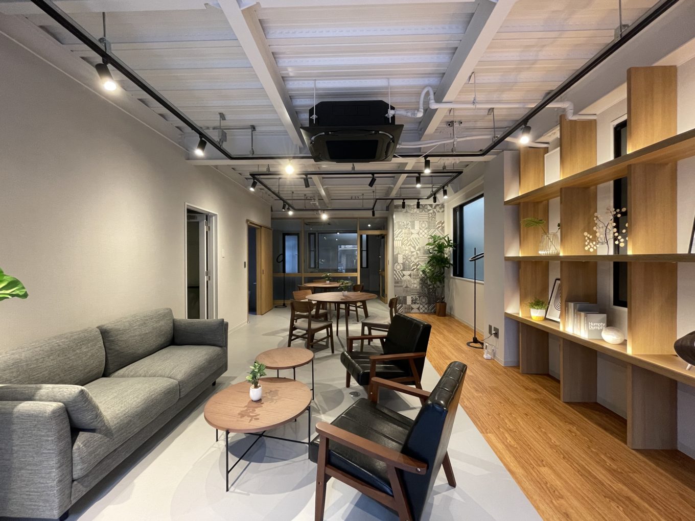 桜を感じる1棟ビル