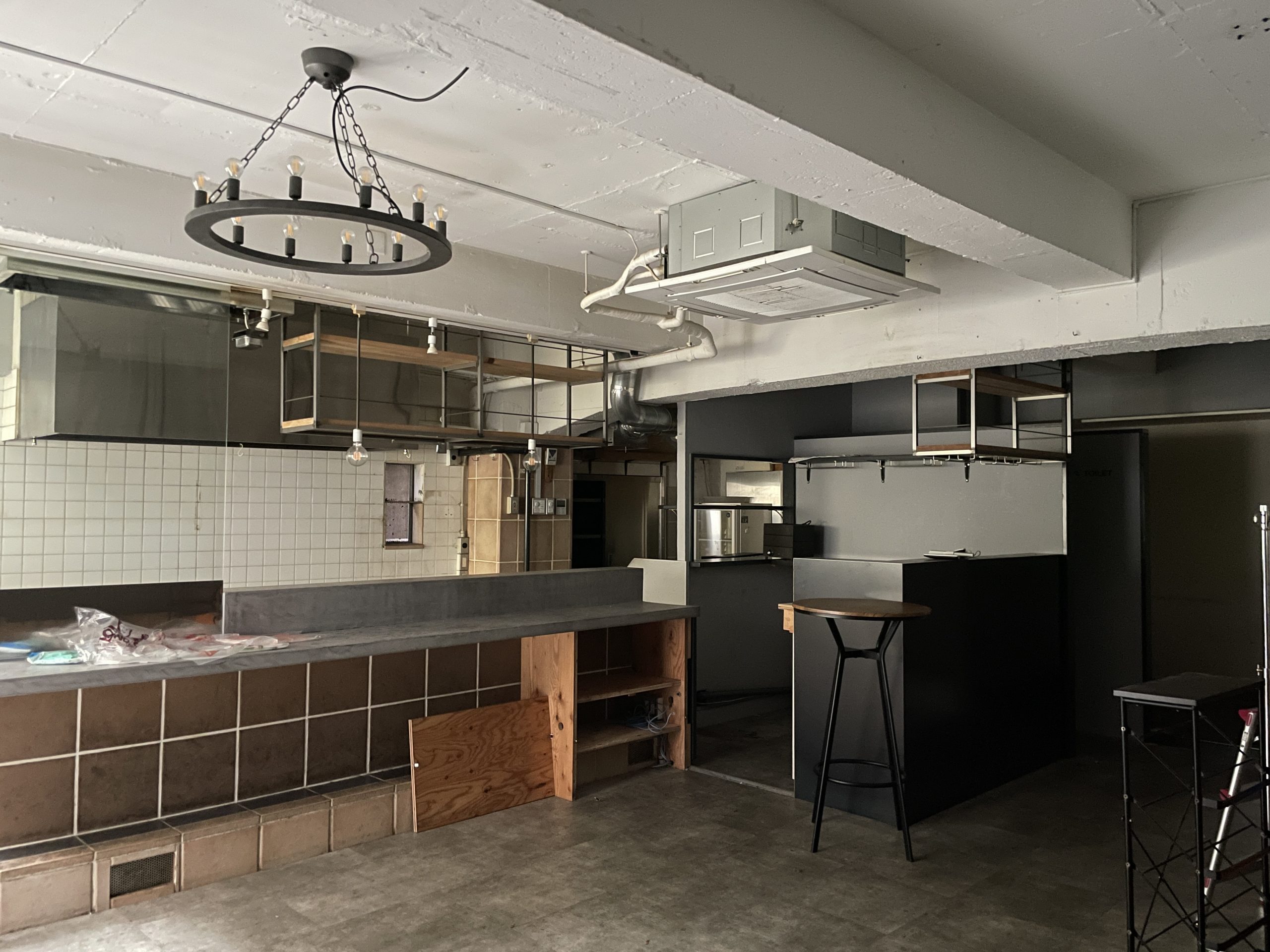 粋な隠れ家カフェ