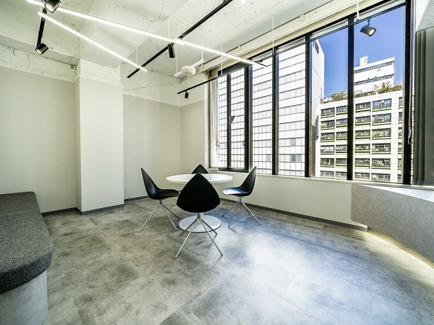 【成約済み】すぐに移転ができる50坪デザイナーズ居抜きオフィス