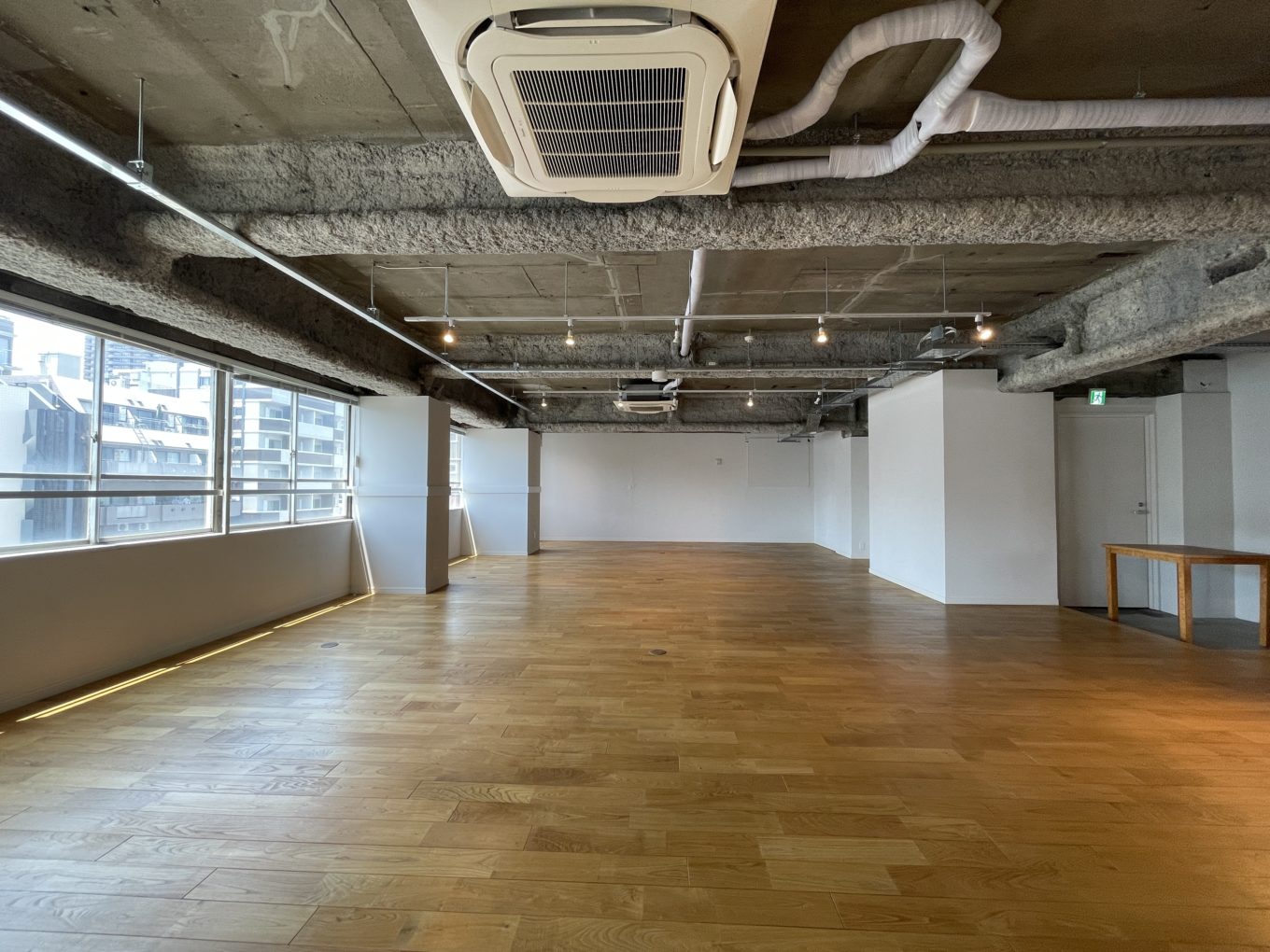 今日はこの椅子に決めた