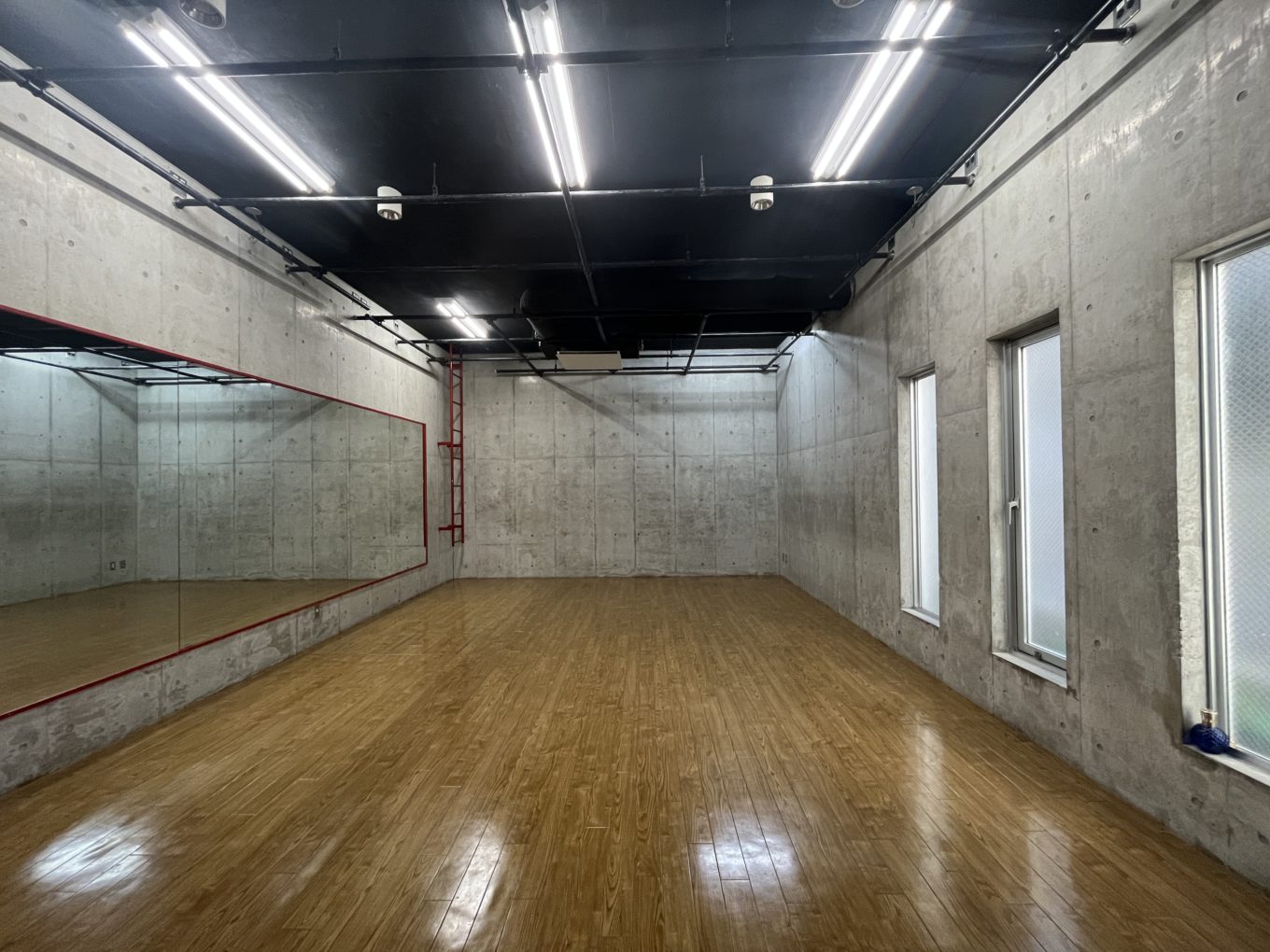 【契約予定】アクセントカラーは赤が吉