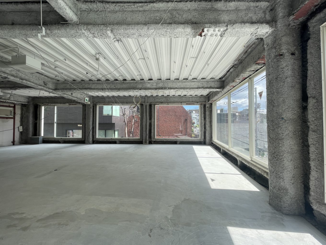 上からキャットストリート