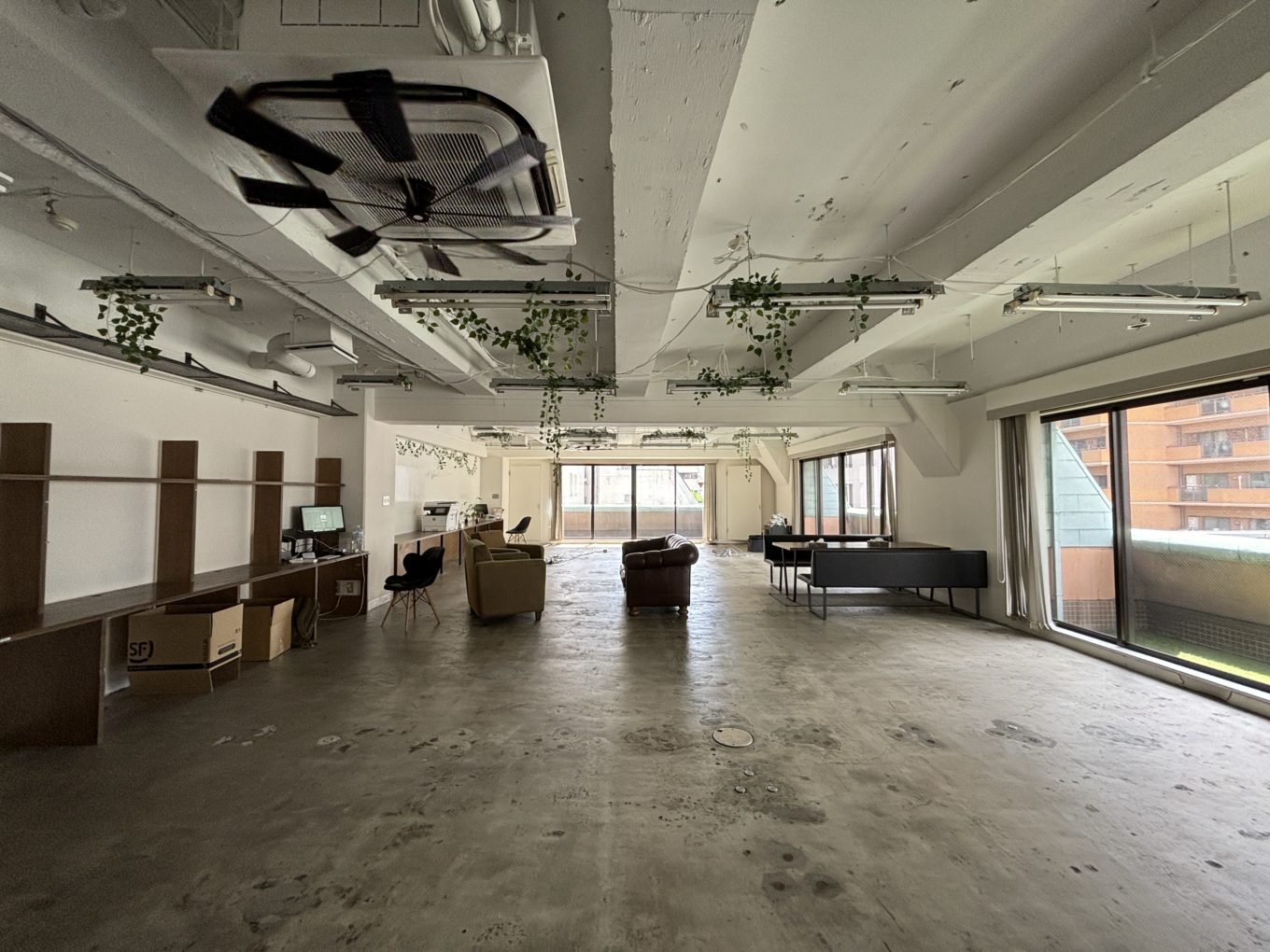 【成約済み】無機質居抜き