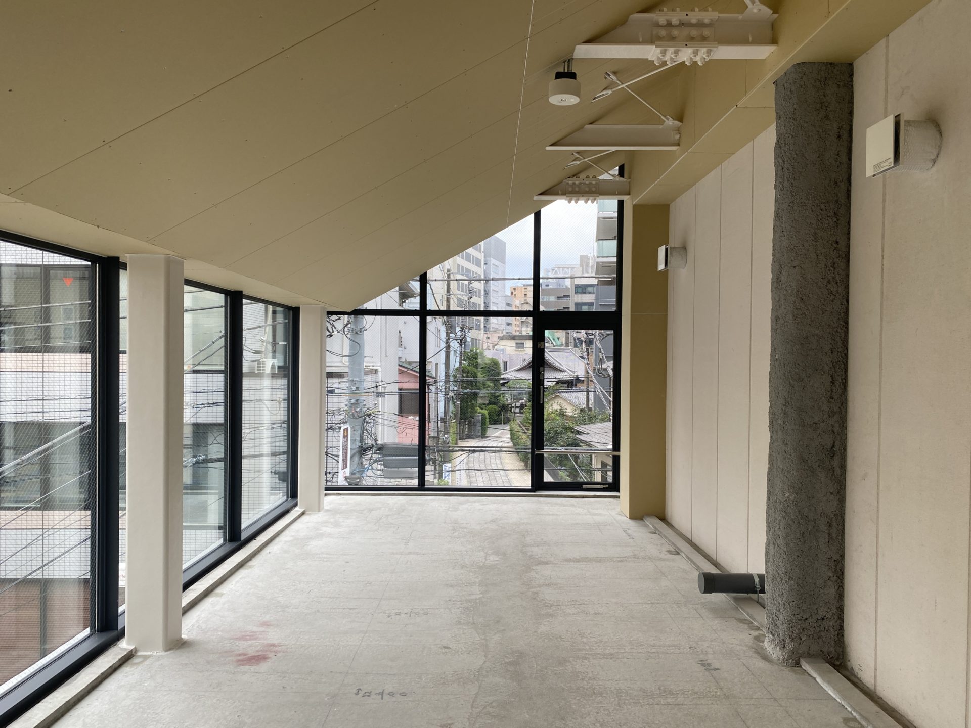 【成約済み】斜め上の爪痕