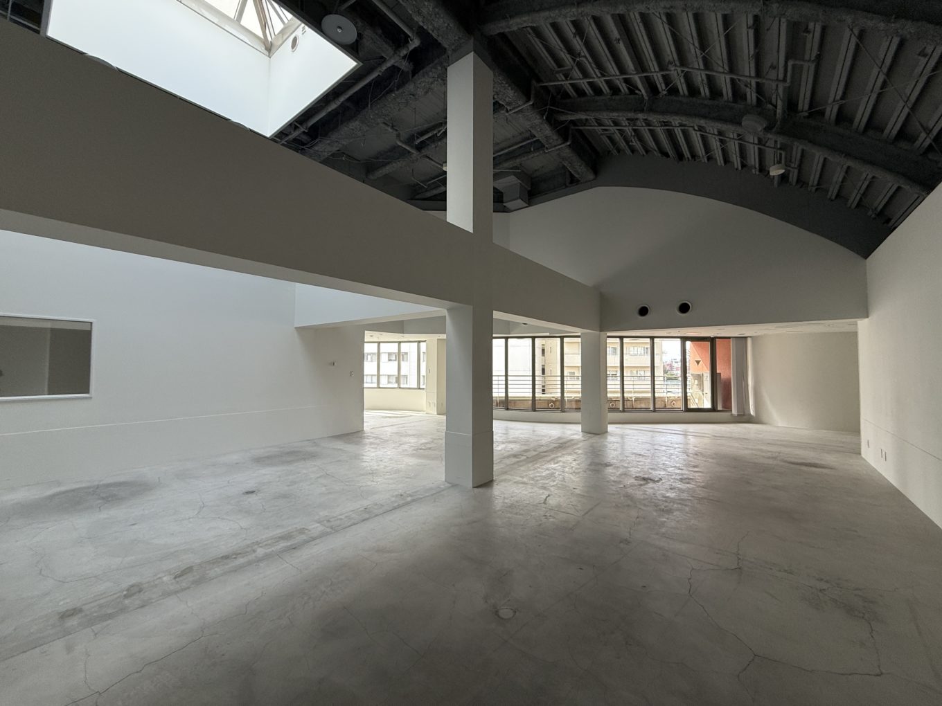 【成約済み】ホール会場スケルトン