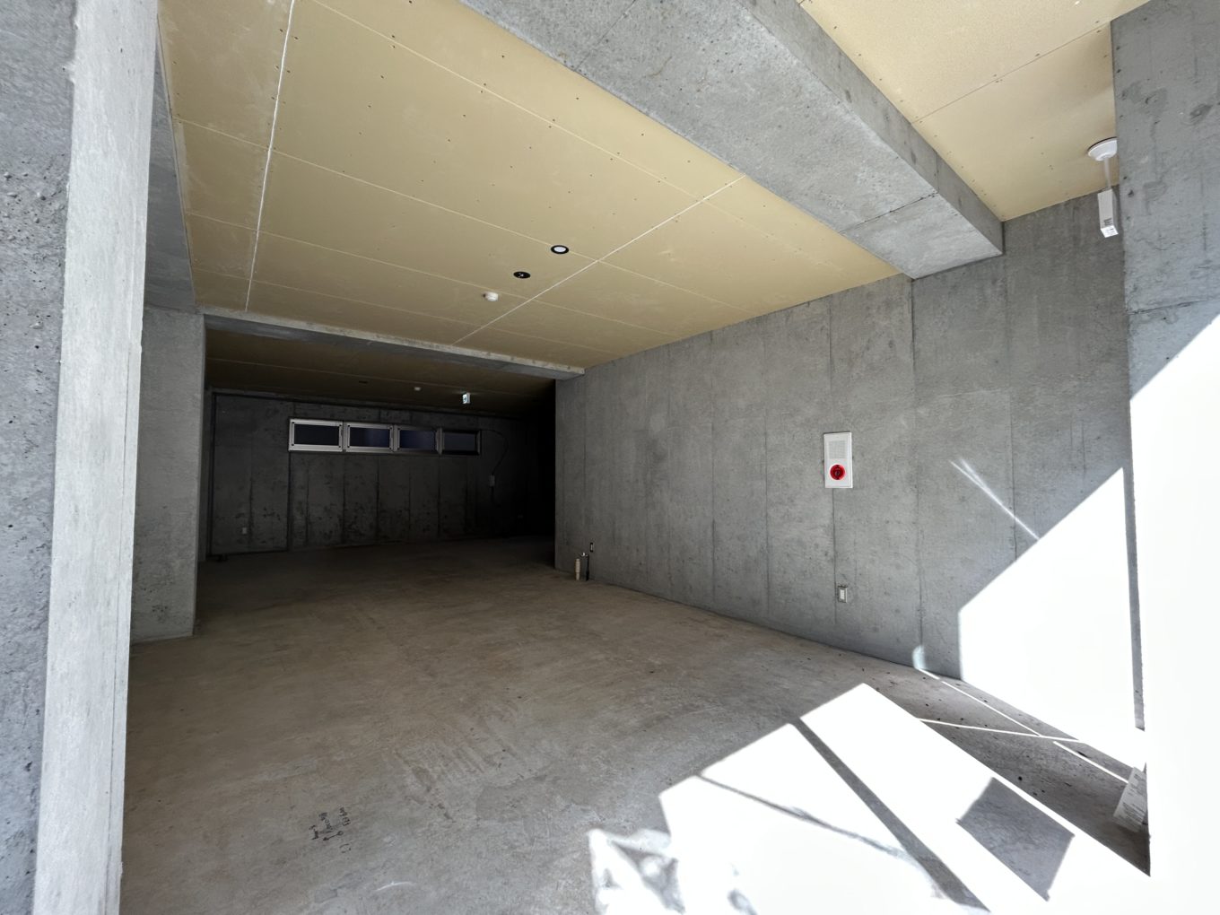 【成約済み】ディープな街中でスケルトン