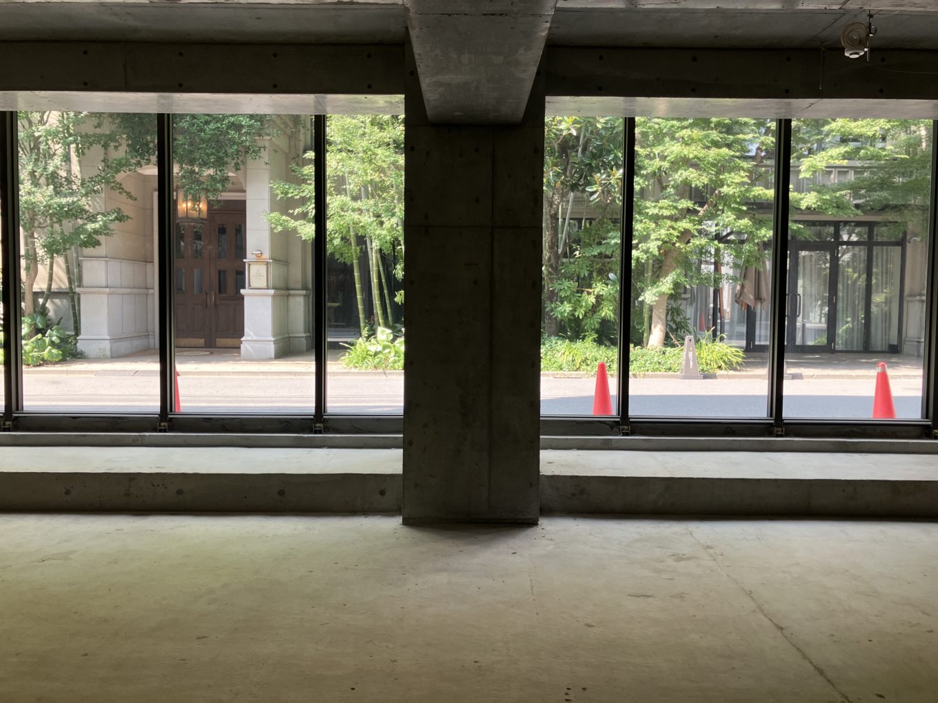 窓が主役の余白空間