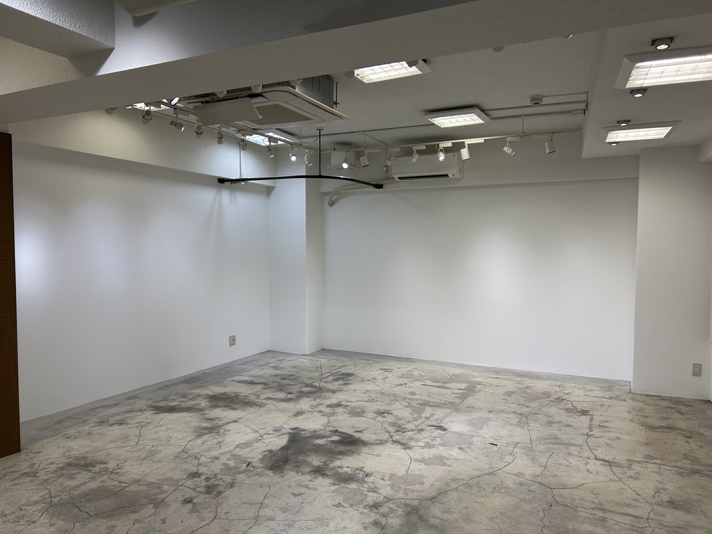 坂の上のたまり場